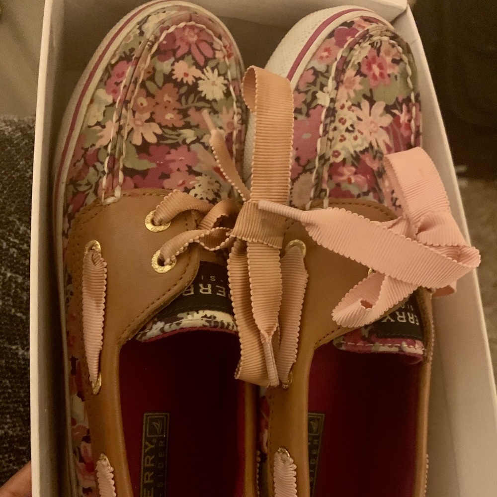 Sperry’s - Picture 3 of 3